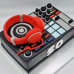 Layer cake en forme de platines vinyle dj