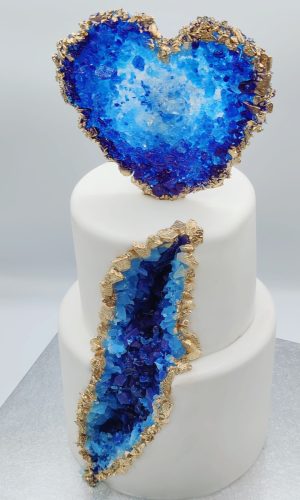 Geode cake bleu et blanc