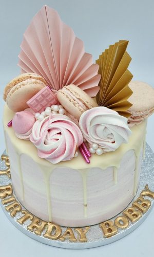 Drip cake bohème rose et blanc