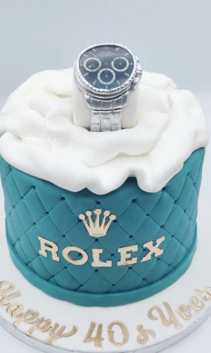 Layer cake rolex avec montre sculptée en pate a sucre