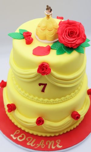 Layer cake anniversaire princesse