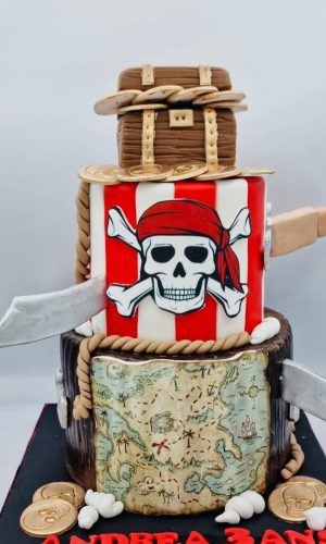 Layer cake anniversaire pirates