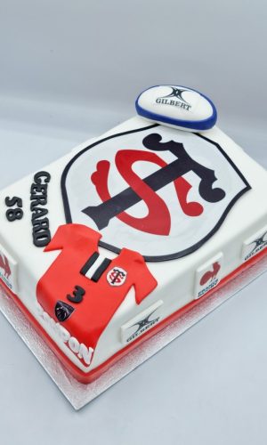 Layer cake anniversaire rugby