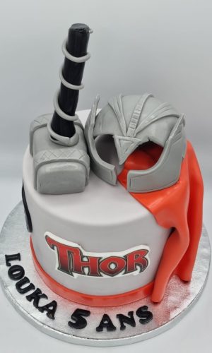 Layer cake anniversaire Thor